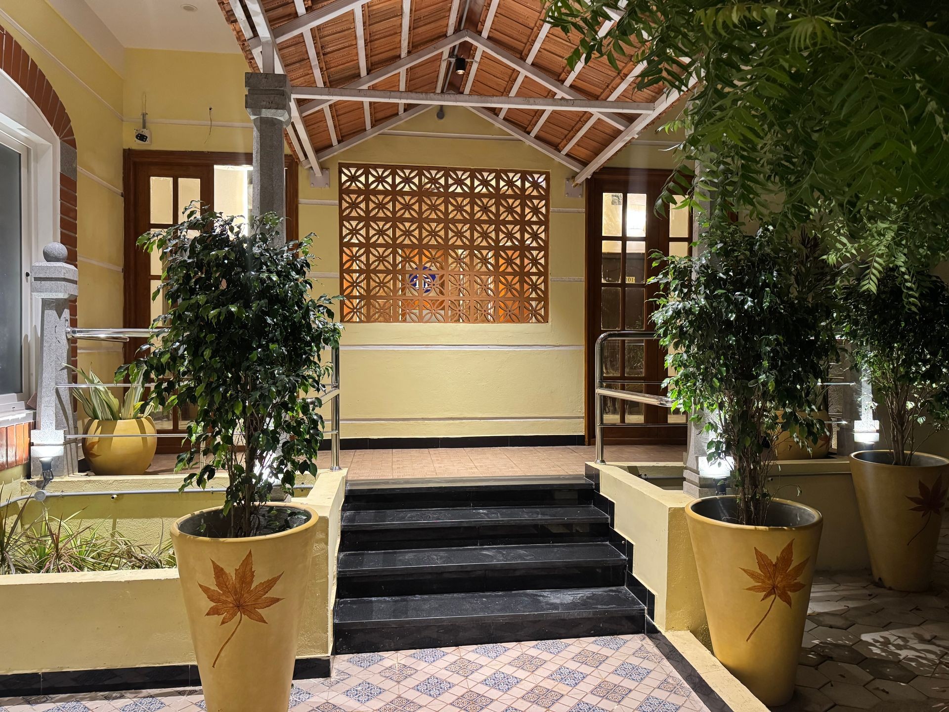 Cozy Living, Perfect Choice