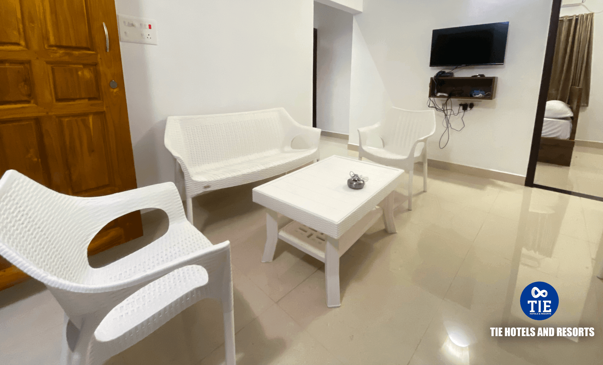 Cozy Hall for Quality Time