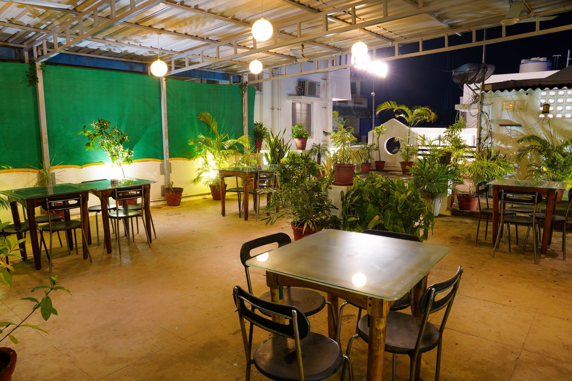 LA PARADISE RESIDENCY